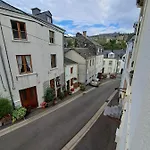 L'hôte-antique *