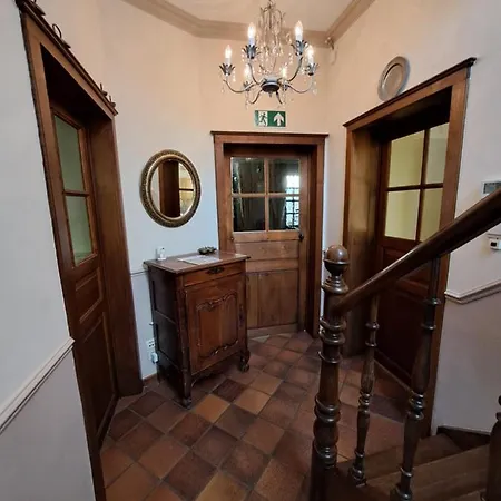 L'hote-antique * Bouillon