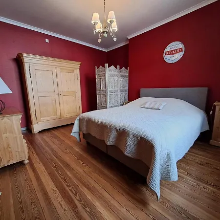L'hote-antique Holiday home