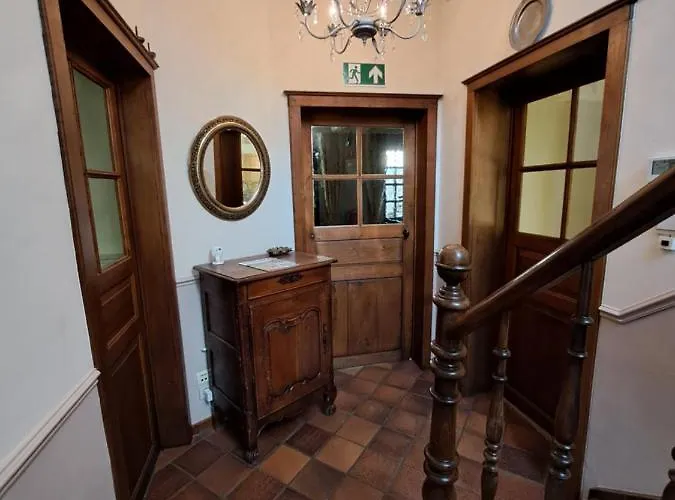 L'hôte-antique * Bouillon