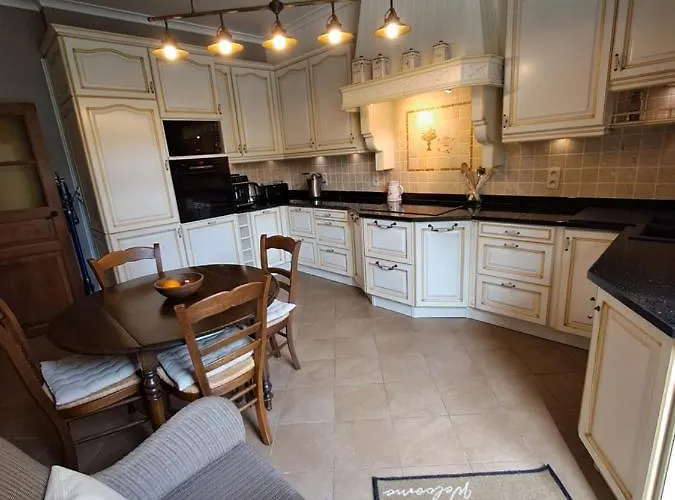 L'hôte-antique Bouillon